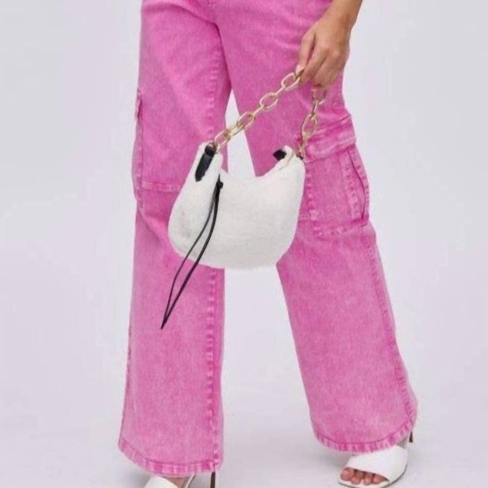 NEW URBAN EXPRESSIONS sherpa crossbody bag in white - Picture 7 of 8